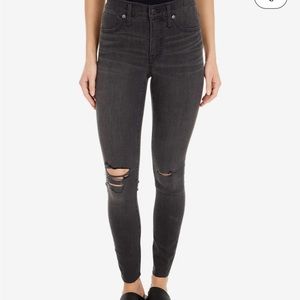 9'' Mid-Rise Skinny Jeans in Black Sea